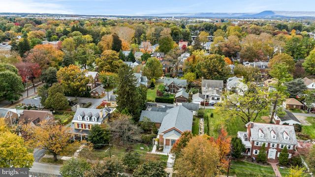 250 MOORELAND AVE, Carlisle, PA 17013