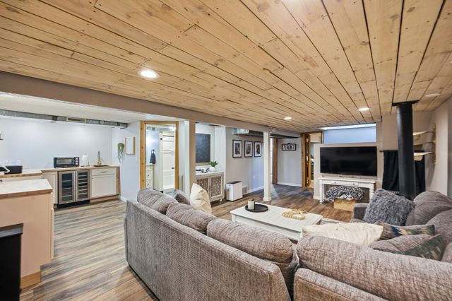 719 15th Street S, Fargo, ND 58103