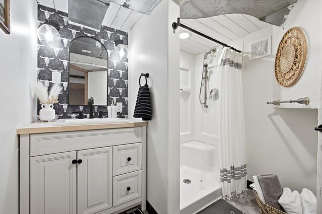 719 15th Street S, Fargo, ND 58103