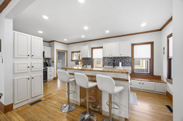 719 15th Street S, Fargo, ND 58103