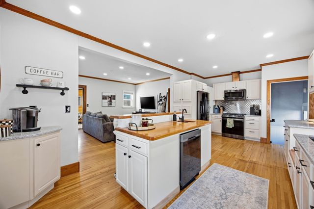 719 15th Street S, Fargo, ND 58103