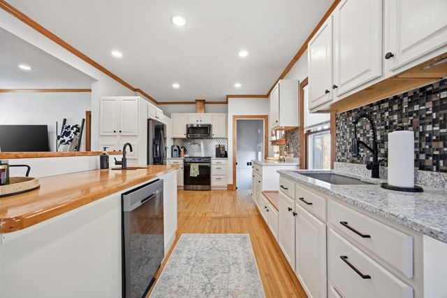 719 15th Street S, Fargo, ND 58103