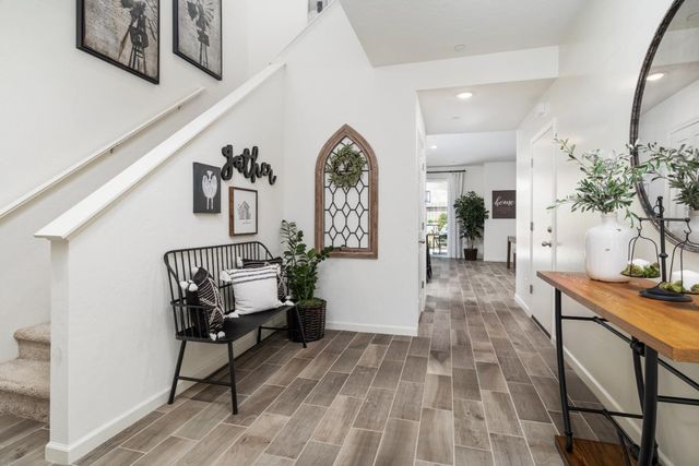 1918 N Arroyo Avenue, Fresno, CA 93727