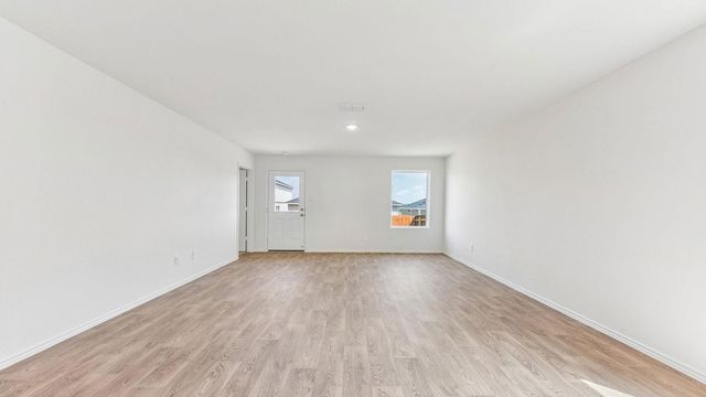 398 Ebbsfleet DR, Uhland, TX 78640