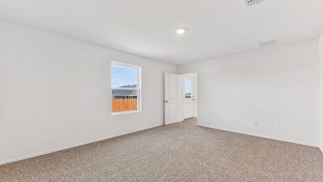 398 Ebbsfleet DR, Uhland, TX 78640