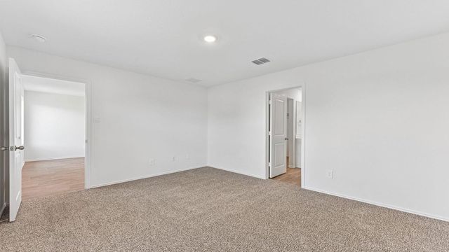 398 Ebbsfleet DR, Uhland, TX 78640