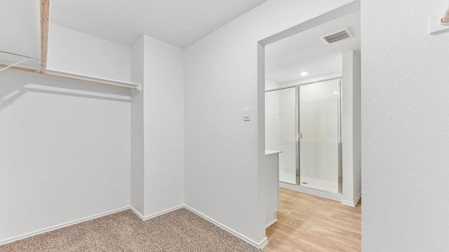 398 Ebbsfleet DR, Uhland, TX 78640