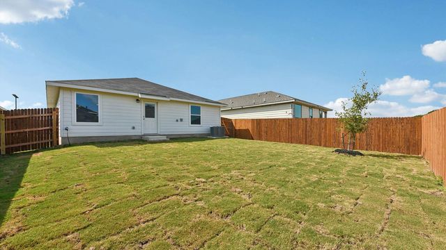 398 Ebbsfleet DR, Uhland, TX 78640