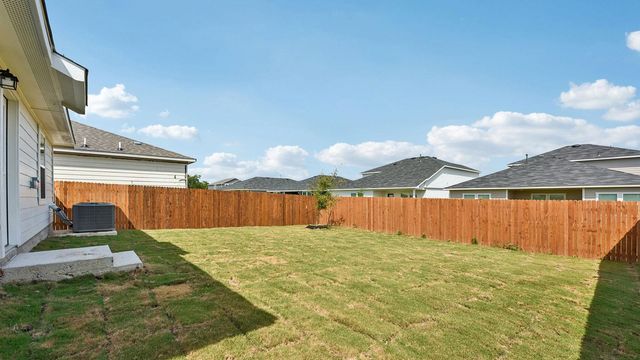 398 Ebbsfleet DR, Uhland, TX 78640