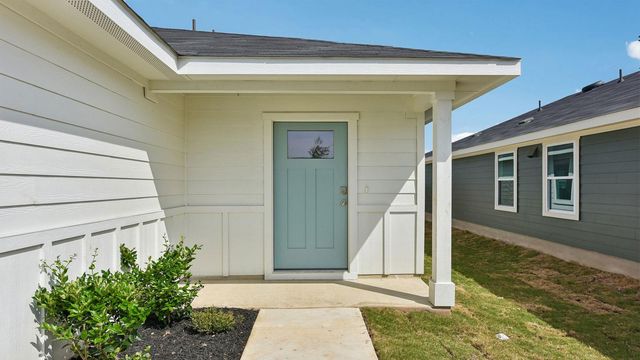 398 Ebbsfleet DR, Uhland, TX 78640