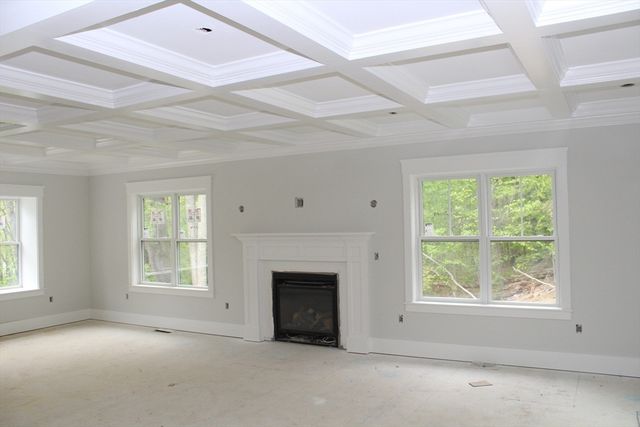 30 Mendon St, Upton, MA 01568