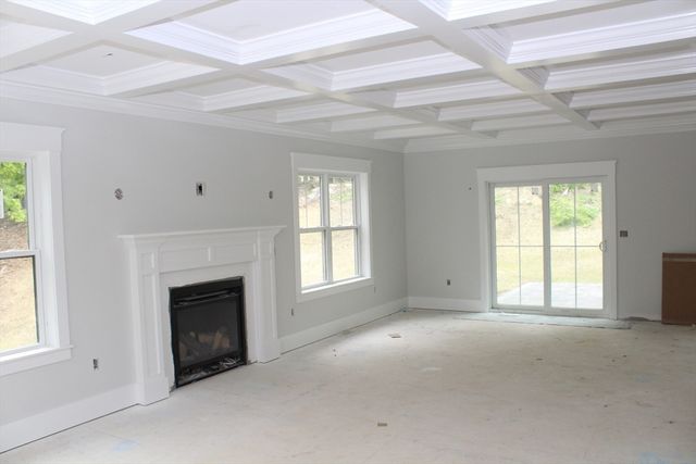 30 Mendon St, Upton, MA 01568