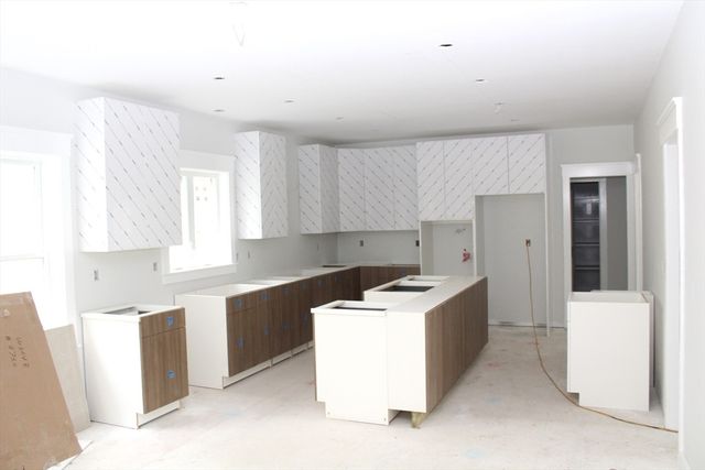 30 Mendon St, Upton, MA 01568