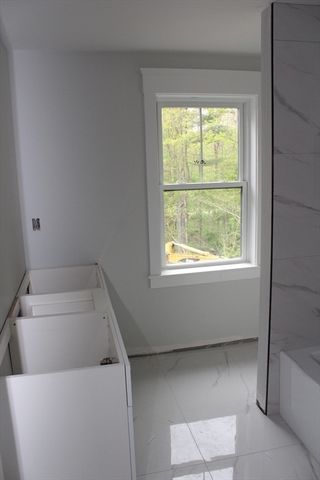 30 Mendon St, Upton, MA 01568