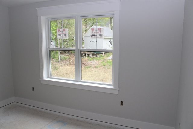 30 Mendon St, Upton, MA 01568