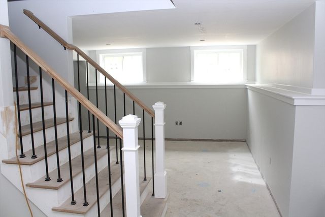 30 Mendon St, Upton, MA 01568