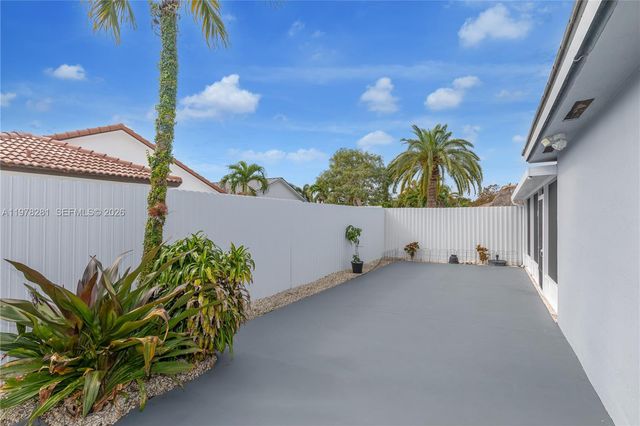 14358 SW 168th St, Miami, FL 33177