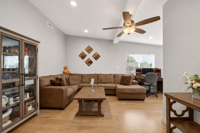 6342 Larry Way, North Highlands, CA 95660