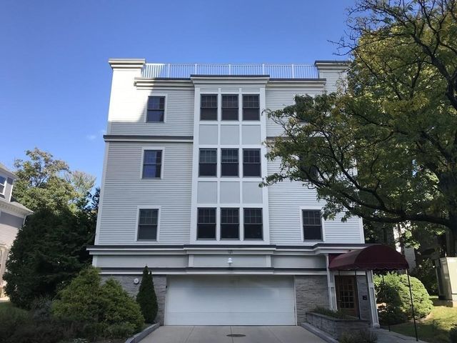 121 Centre St 203, Brookline, MA 02446
