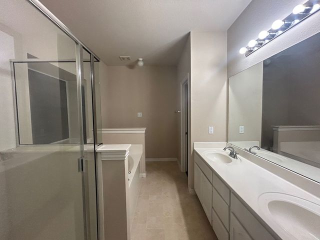 10228 Ashburn Drive, Mckinney, TX 75072