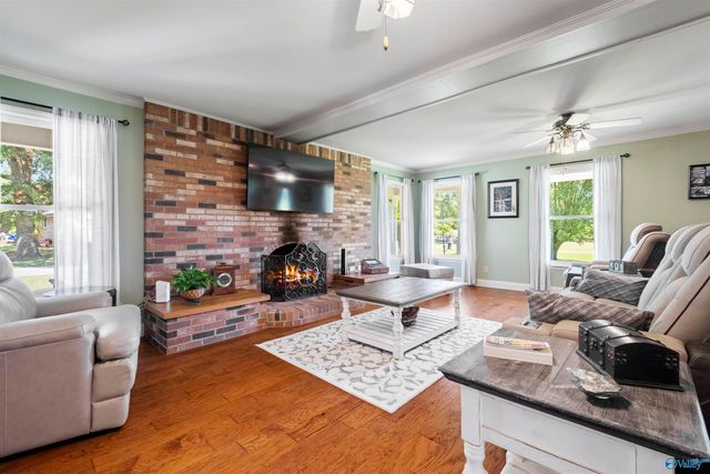 262 Karaway Hills, Gadsden, AL 35901