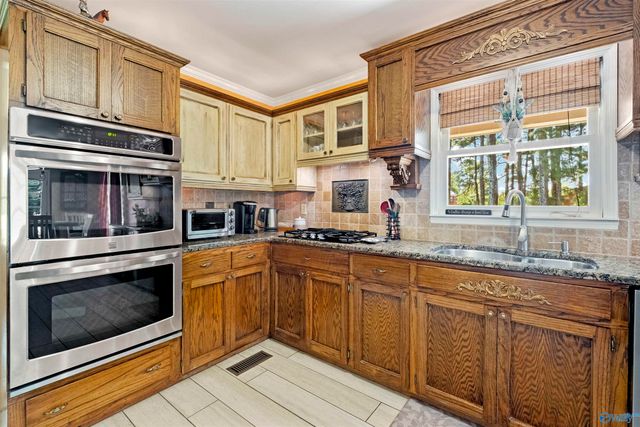 262 Karaway Hills, Gadsden, AL 35901