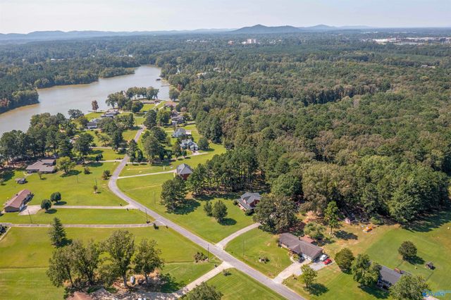 262 Karaway Hills, Gadsden, AL 35901