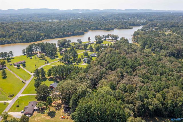 262 Karaway Hills, Gadsden, AL 35901