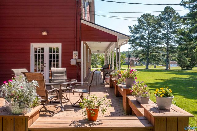 262 Karaway Hills, Gadsden, AL 35901