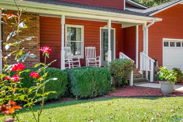 262 Karaway Hills, Gadsden, AL 35901