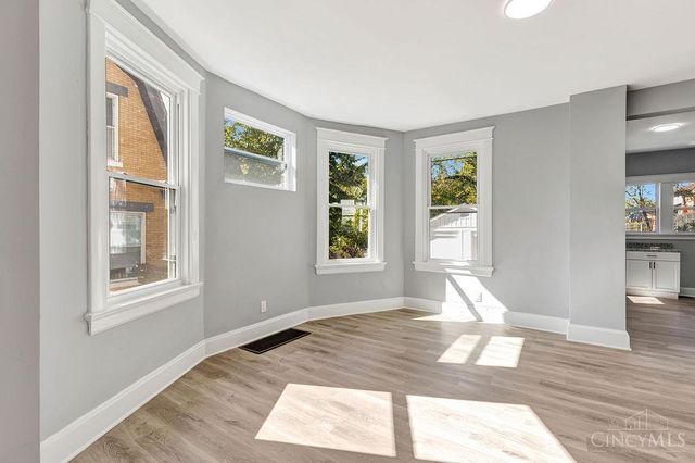 919 Sunset Avenue, Cincinnati, OH 45205