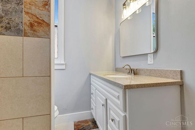 919 Sunset Avenue, Cincinnati, OH 45205