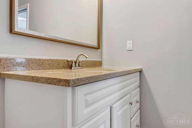 919 Sunset Avenue, Cincinnati, OH 45205