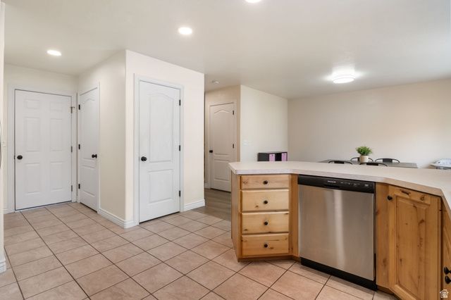 668 E CLEARWATER DR, Layton, UT 84041