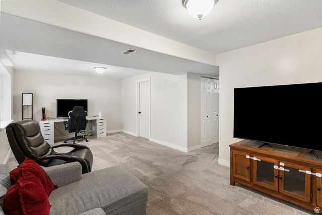 668 E CLEARWATER DR, Layton, UT 84041