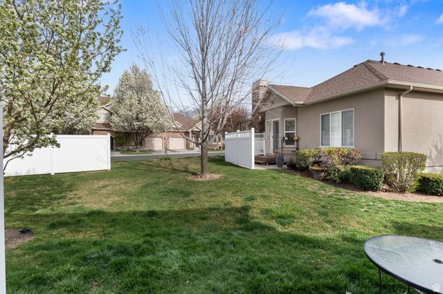 668 E CLEARWATER DR, Layton, UT 84041