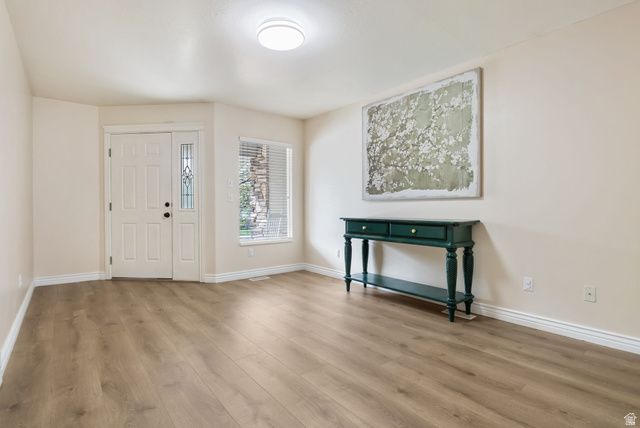 668 E CLEARWATER DR, Layton, UT 84041