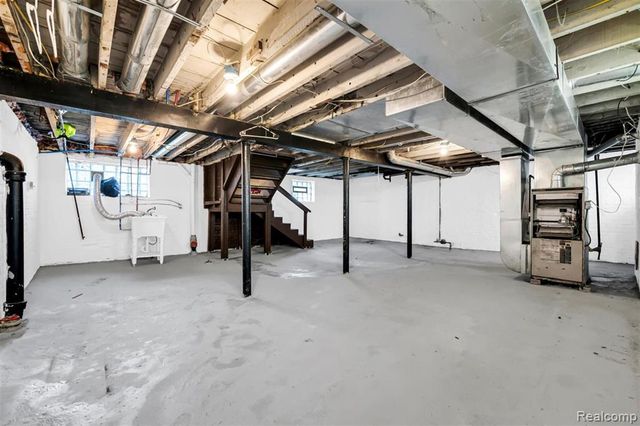 8928 Mackinaw Street, Detroit, MI 48204