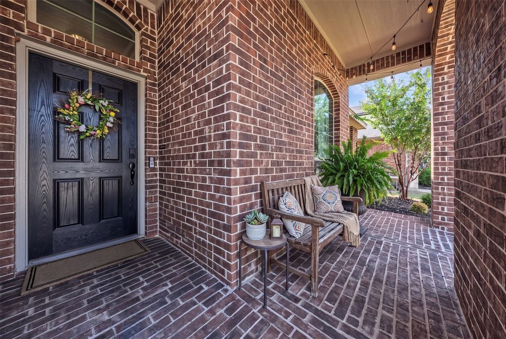 112 Constitution Drive, Joshua, TX 76058 — photo 2