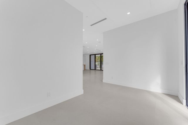 913 Denery Lane, Delray Beach, FL 33483