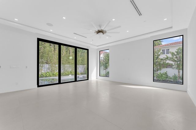 913 Denery Lane, Delray Beach, FL 33483