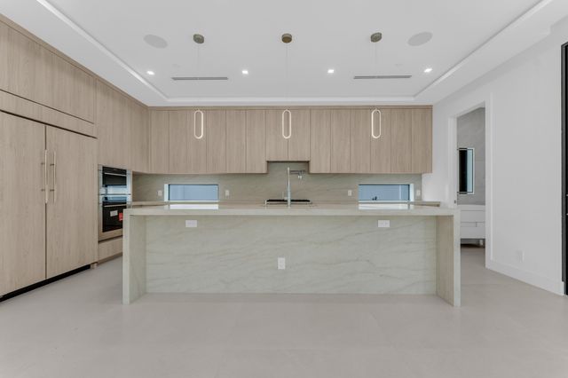 913 Denery Lane, Delray Beach, FL 33483