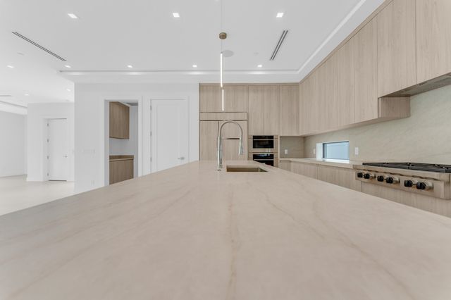 913 Denery Lane, Delray Beach, FL 33483