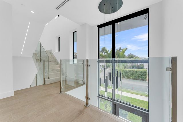 913 Denery Lane, Delray Beach, FL 33483