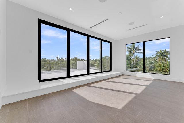 913 Denery Lane, Delray Beach, FL 33483