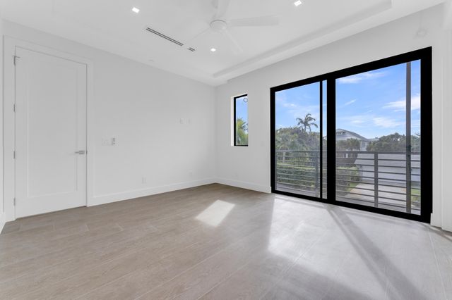 913 Denery Lane, Delray Beach, FL 33483