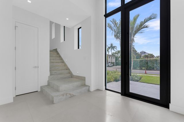 913 Denery Lane, Delray Beach, FL 33483