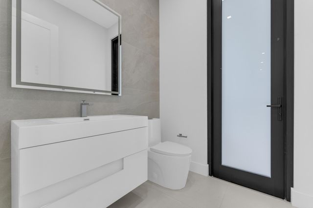 913 Denery Lane, Delray Beach, FL 33483