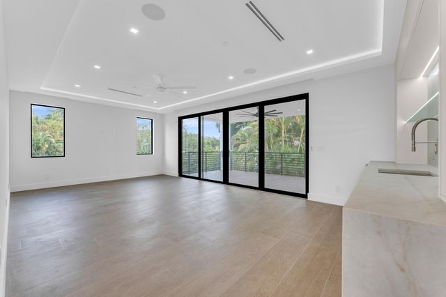 913 Denery Lane, Delray Beach, FL 33483