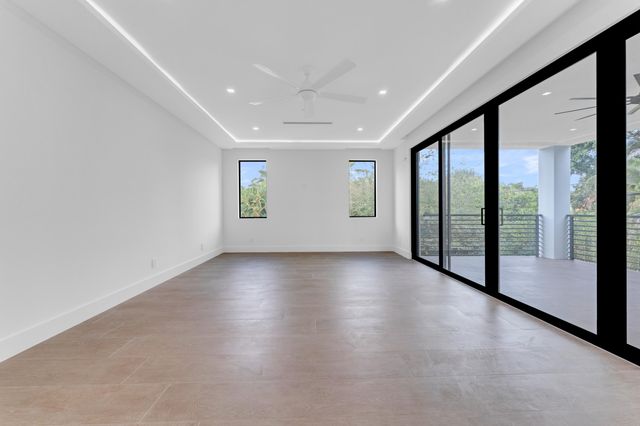 913 Denery Lane, Delray Beach, FL 33483